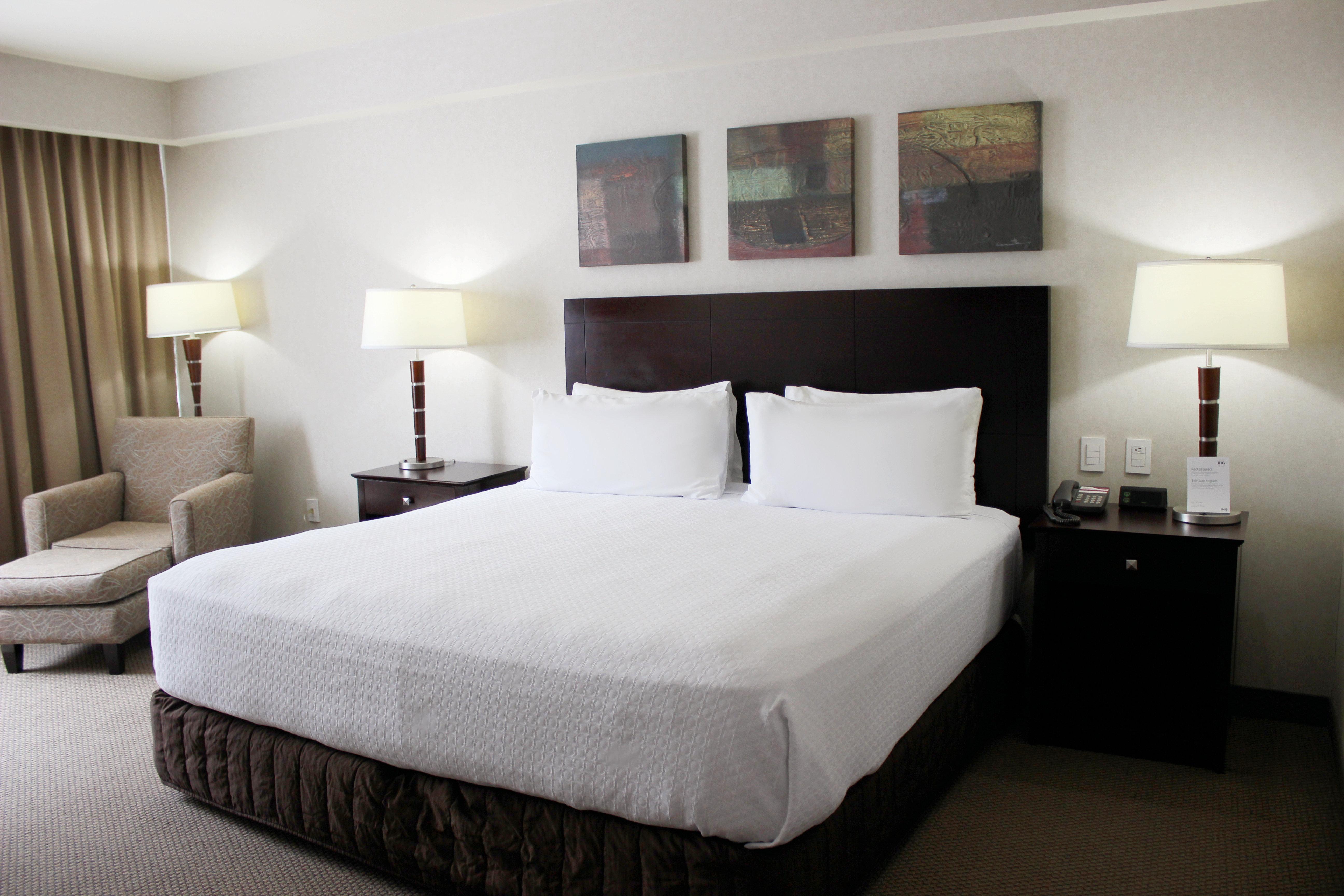 Crowne Plaza Leon By Ihg Hotel Exterior photo