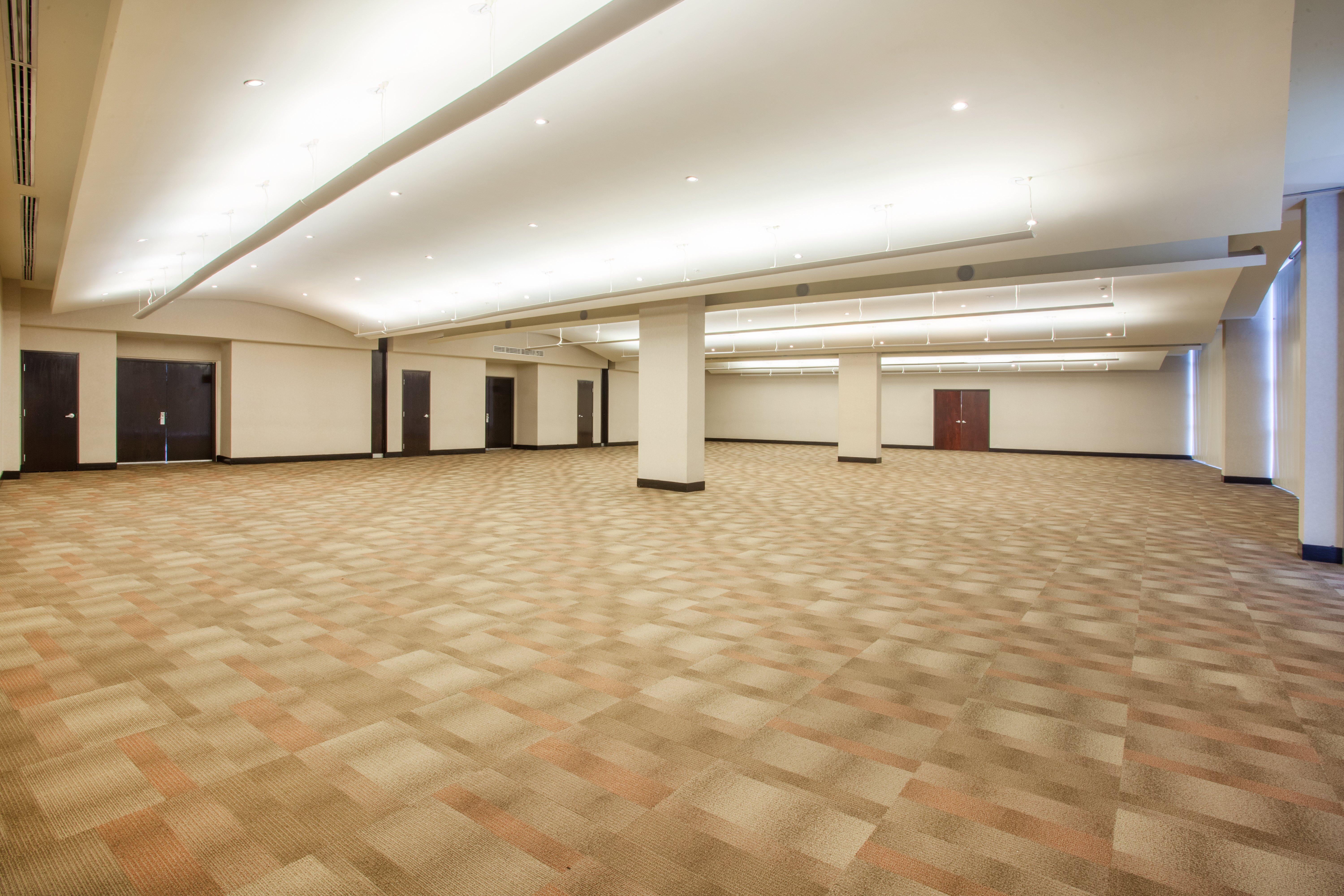 Crowne Plaza Leon By Ihg Hotel Exterior photo