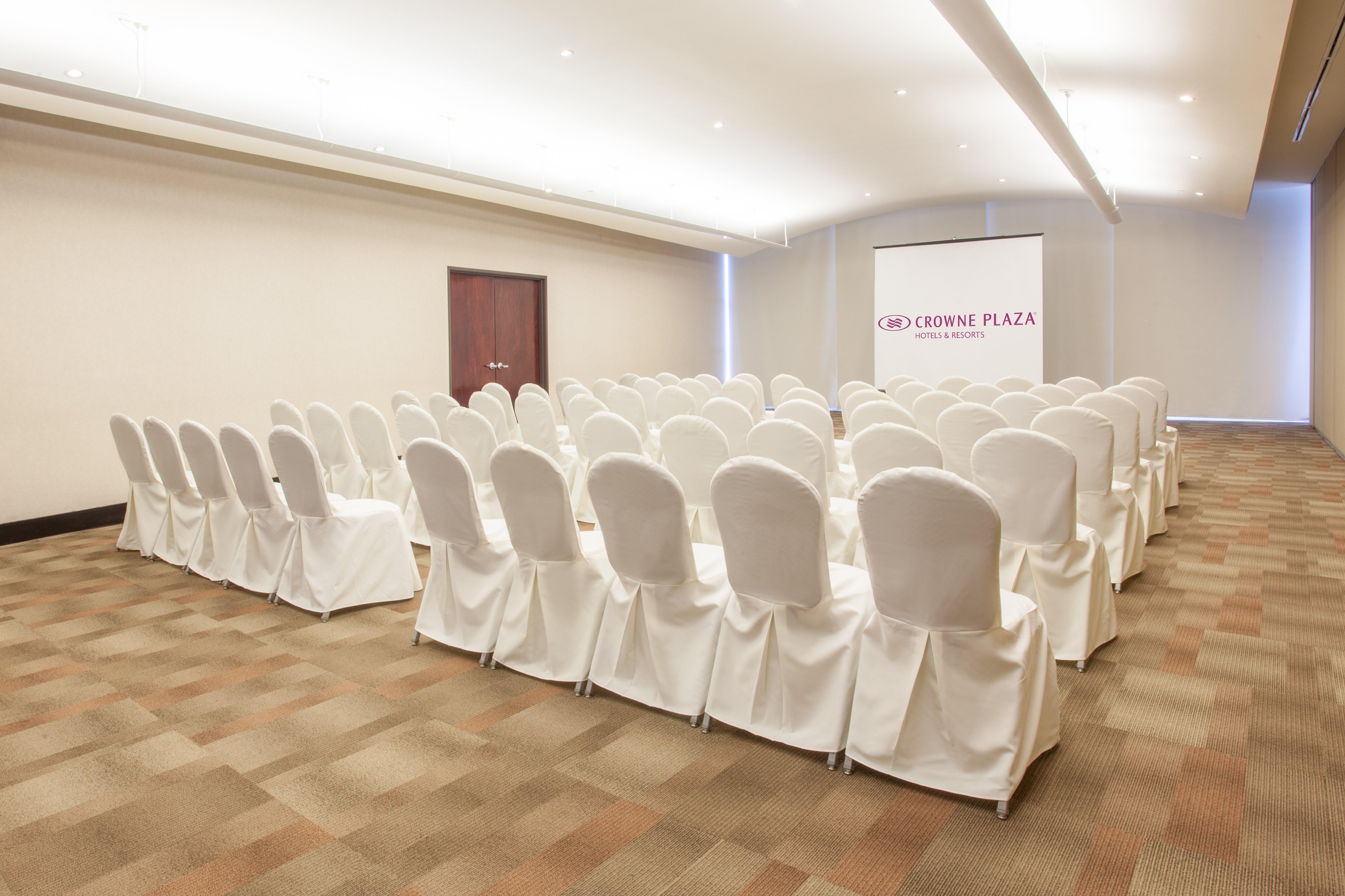Crowne Plaza Leon By Ihg Hotel Exterior photo