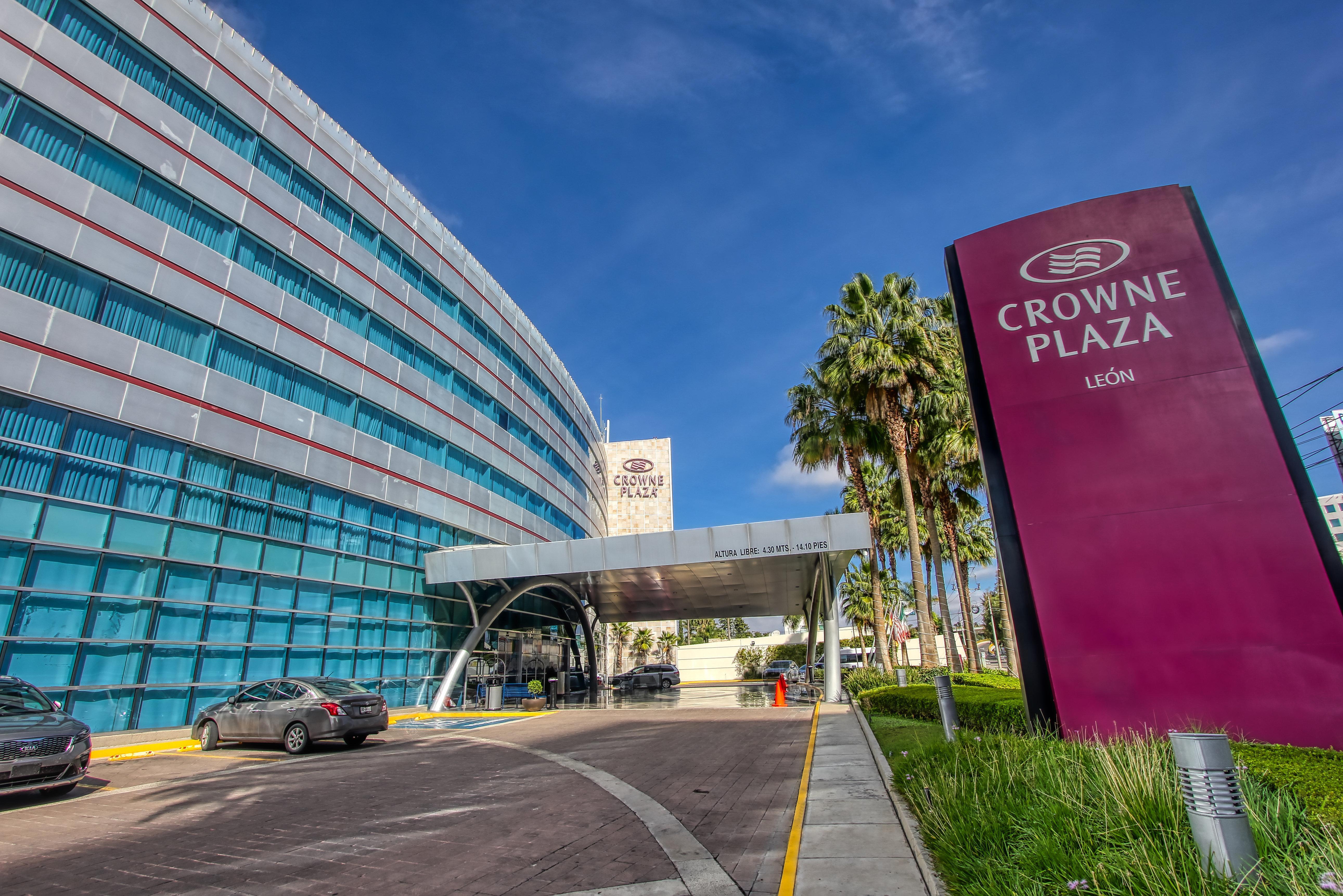 Crowne Plaza Leon By Ihg Hotel Exterior photo