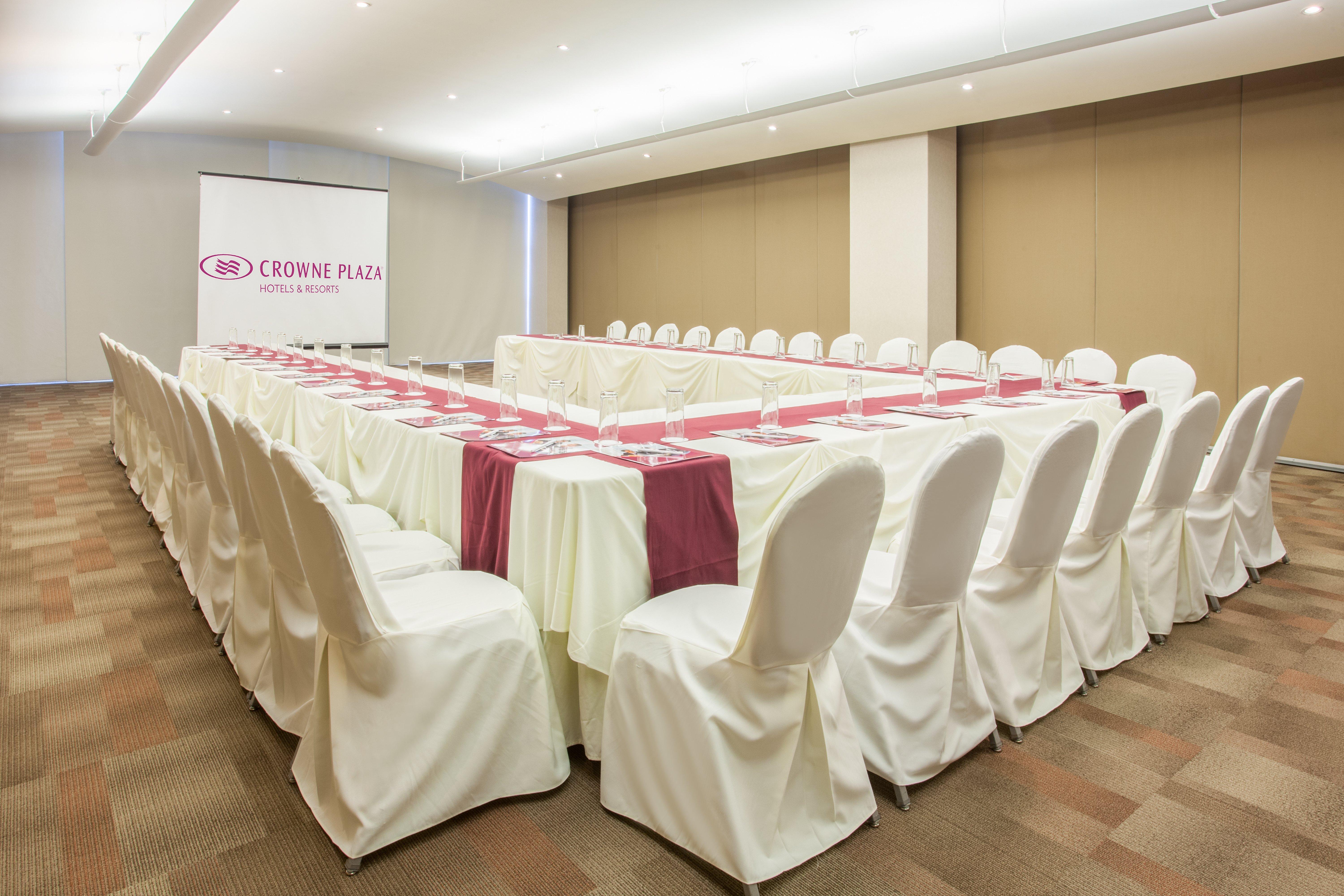 Crowne Plaza Leon By Ihg Hotel Exterior photo